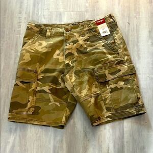 Wrangler Authentic Camo Cargo Shorts Cotton with Stretch NWT SZ 33